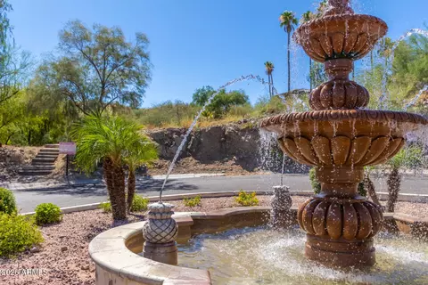View/Area - 4718 E Monte Way, Phoenix, AZ 85044 photo 9 of 9