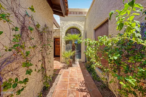 Exterior - 4718 E Monte Way, Phoenix, AZ 85044 photo 5 of 15