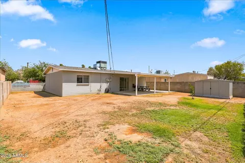 Exterior - 7015 W Wolf St, Phoenix, AZ 85033 photo 7 of 7