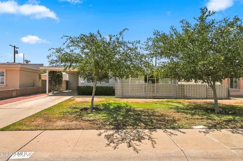 Exterior - 7015 W Wolf St, Phoenix, AZ 85033 photo 1 of 7