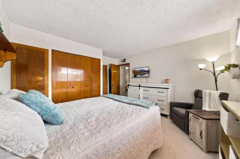 Bedroom - 7015 W Wolf St, Phoenix, AZ 85033 photo 4 of 4