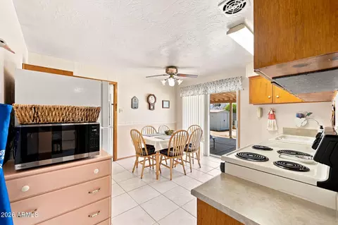 Kitchen - 7015 W Wolf St, Phoenix, AZ 85033 photo 1 of 3