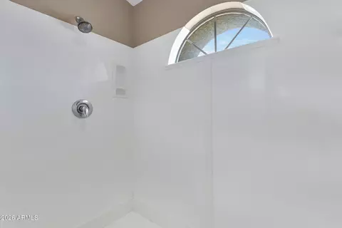 Bath - 5354 E Harmony Ave, Mesa, AZ 85206 photo 2 of 4