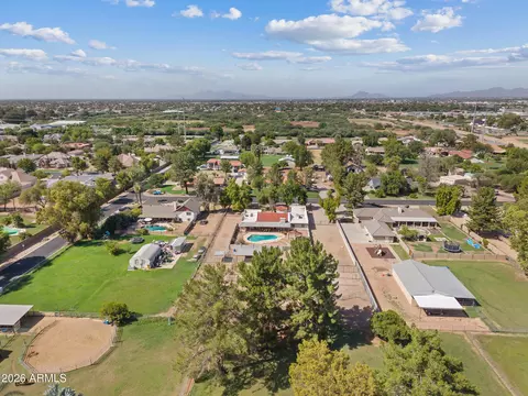 View/Area - 2625 E Page Ave, Gilbert, AZ 85234 photo 6 of 10