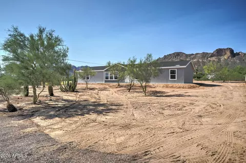 1170 W Frontier St, Apache Junction, AZ 85120 photo 2