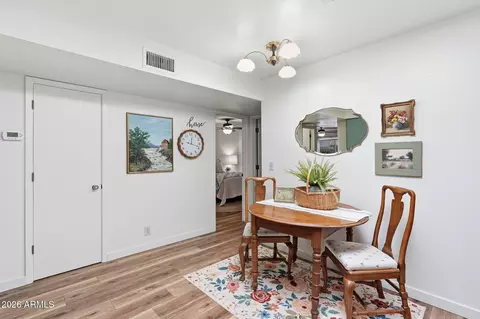 Dining - 4328 E Capri Ave #162, Mesa, AZ 85206 photo 1 of 3