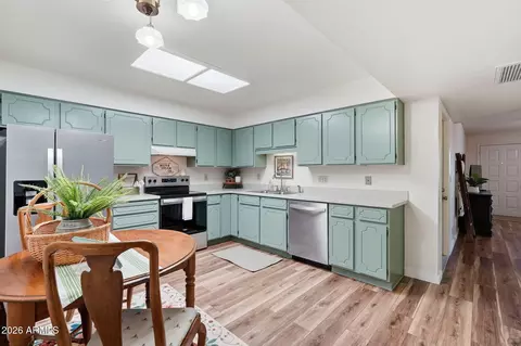 Kitchen - 4328 E Capri Ave #162, Mesa, AZ 85206 photo 2 of 3