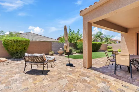 Exterior - 4315 E Knudsen Dr, Phoenix, AZ 85050 photo 7 of 8