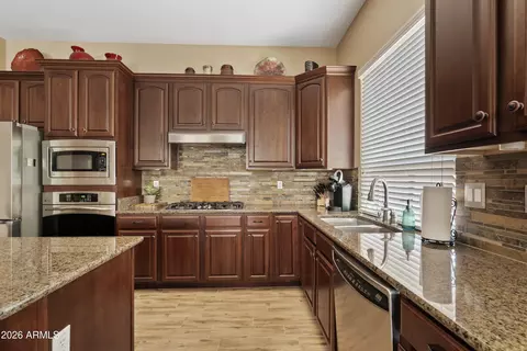 Kitchen - 4315 E Knudsen Dr, Phoenix, AZ 85050 photo 6 of 6