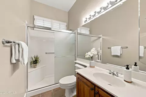 Bath - 481 E Vermont Dr, Gilbert, AZ 85295 photo 3 of 6