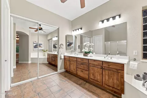 Bath - 481 E Vermont Dr, Gilbert, AZ 85295 photo 5 of 6