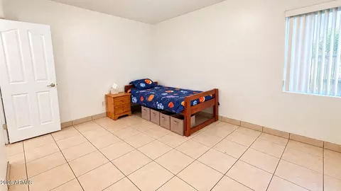 Bedroom - 3230 E Mckinley St, Phoenix, AZ 85008 photo 2 of 4