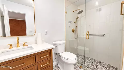 Bath - 3230 E Mckinley St, Phoenix, AZ 85008 photo 2 of 3