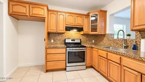 Kitchen - 3230 E Mckinley St, Phoenix, AZ 85008 photo 1 of 2