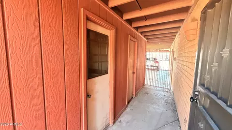 Entry Way - 3230 E Mckinley St, Phoenix, AZ 85008 photo 4 of 4
