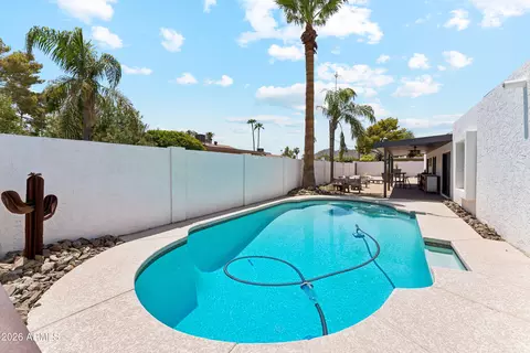 Exterior - 2915 E Beryl Ave, Phoenix, AZ 85028 photo 3 of 3