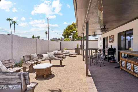 Exterior - 2915 E Beryl Ave, Phoenix, AZ 85028 photo 2 of 3