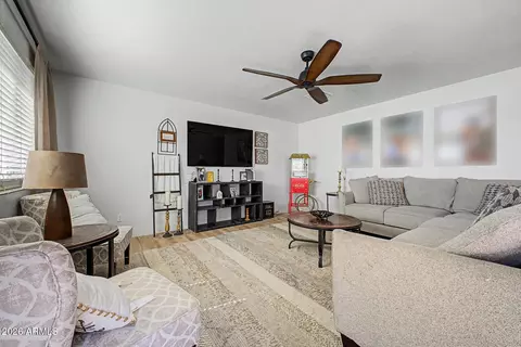 399 N Apache Dr N, Chandler, AZ 85224