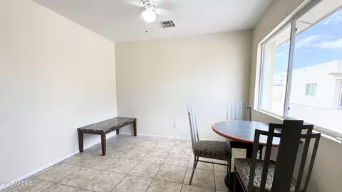 Dining - 8939 N 8th St, Phoenix, AZ 85020 photo 5 of 5
