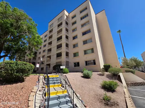 7830 E Camelback Rd #104, Scottsdale, AZ 85251