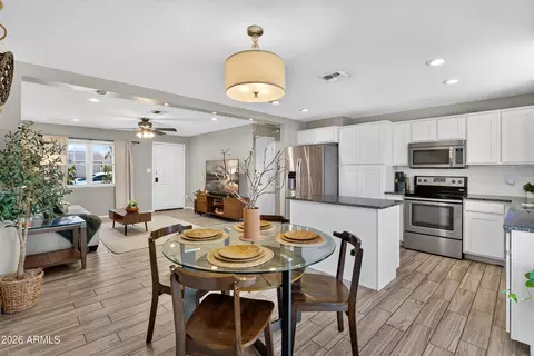 Dining - 3531 E Acoma Dr, Phoenix, AZ 85032 photo 1 of 1