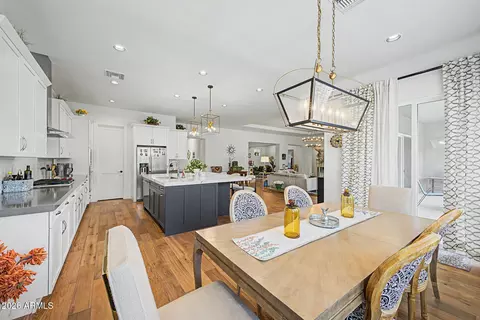 Dining - 3534 E Sagebrush St, Gilbert, AZ 85296 photo 3 of 3