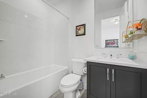 Bath - 3534 E Sagebrush St, Gilbert, AZ 85296 photo 5 of 6