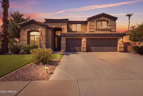 692 W Honeysuckle Dr, Chandler, AZ 85248