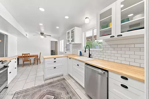 Kitchen - 1202 E Northview Ave, Phoenix, AZ 85020 photo 3 of 5