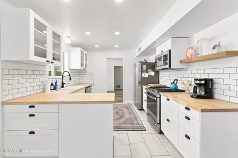 Kitchen - 1202 E Northview Ave, Phoenix, AZ 85020 photo 2 of 5