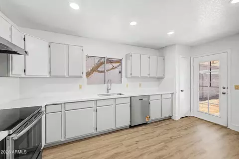 Kitchen - 6128 E Cicero St, Mesa, AZ 85205 photo 4 of 4