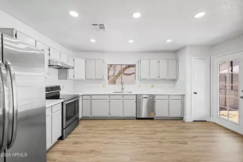 Kitchen - 6128 E Cicero St, Mesa, AZ 85205 photo 2 of 4