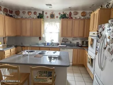 Kitchen - 15000 E Pickaway Trl, Mayer, AZ 86333 photo 1 of 1