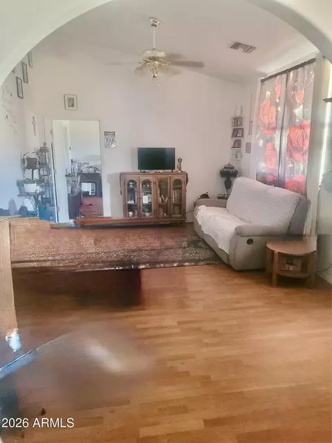 Living - 15000 E Pickaway Trl, Mayer, AZ 86333 photo 1 of 1