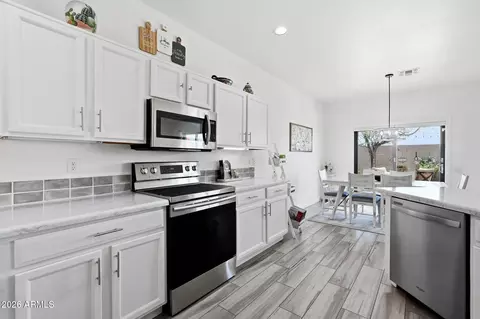 Kitchen - 10809 E Boston St, Apache Junction, AZ 85120 photo 4 of 6