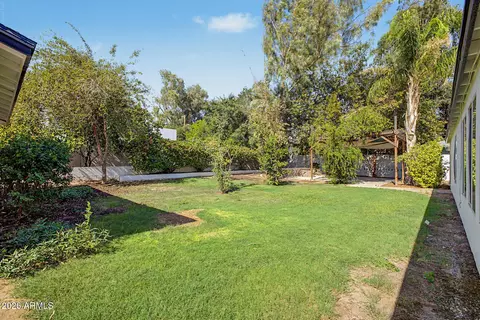 Exterior - 530 E Rose Ln, Phoenix, AZ 85012 photo 15 of 20