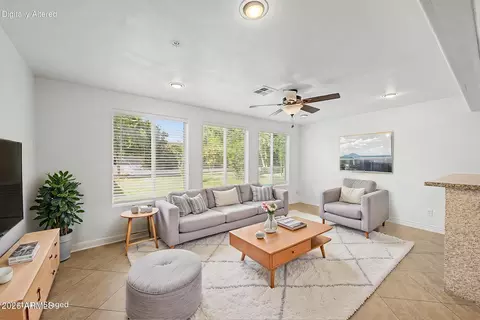 Living - 530 E Rose Ln, Phoenix, AZ 85012 photo 7 of 8