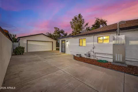 Exterior - 530 E Rose Ln, Phoenix, AZ 85012 photo 7 of 20