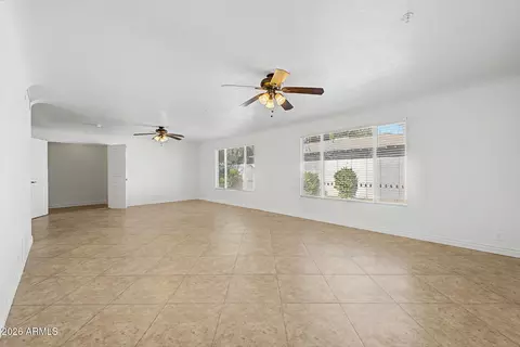 Living - 530 E Rose Ln, Phoenix, AZ 85012 photo 4 of 8