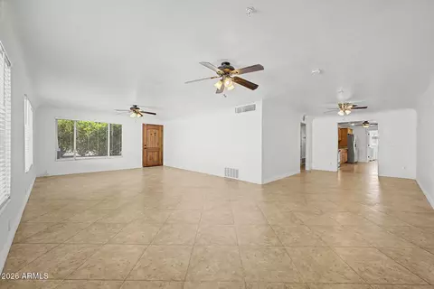 Living - 530 E Rose Ln, Phoenix, AZ 85012 photo 2 of 8