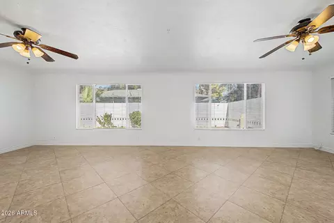 Living - 530 E Rose Ln, Phoenix, AZ 85012 photo 5 of 8