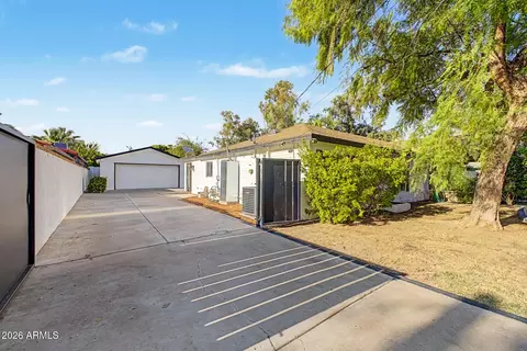 Exterior - 530 E Rose Ln, Phoenix, AZ 85012 photo 13 of 20