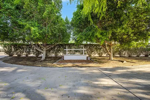 Exterior - 530 E Rose Ln, Phoenix, AZ 85012 photo 3 of 20