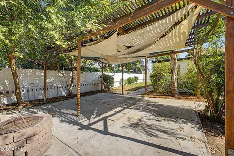 Exterior - 530 E Rose Ln, Phoenix, AZ 85012 photo 17 of 20