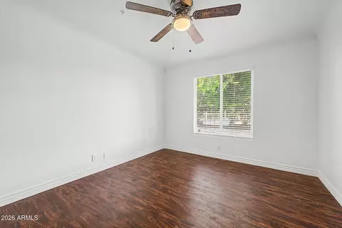 Bedroom - 530 E Rose Ln, Phoenix, AZ 85012 photo 2 of 2