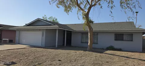 6738 W Denton Ln, Glendale, AZ 85303