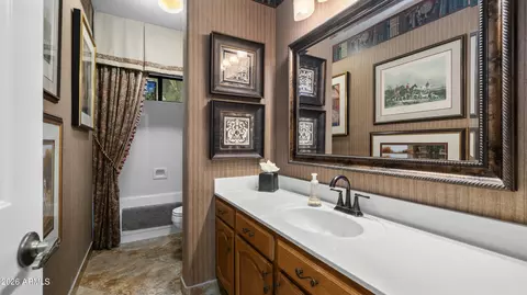 Bath - 42 E Maria Ln, Tempe, AZ 85284 photo 1 of 7
