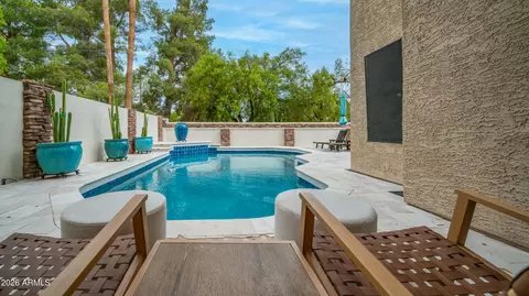 Exterior - 42 E Maria Ln, Tempe, AZ 85284 photo 7 of 10