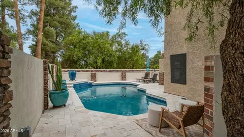 Exterior - 42 E Maria Ln, Tempe, AZ 85284 photo 5 of 10