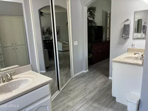 Bath - 11447 E Nell Ave, Mesa, AZ 85209 photo 5 of 9